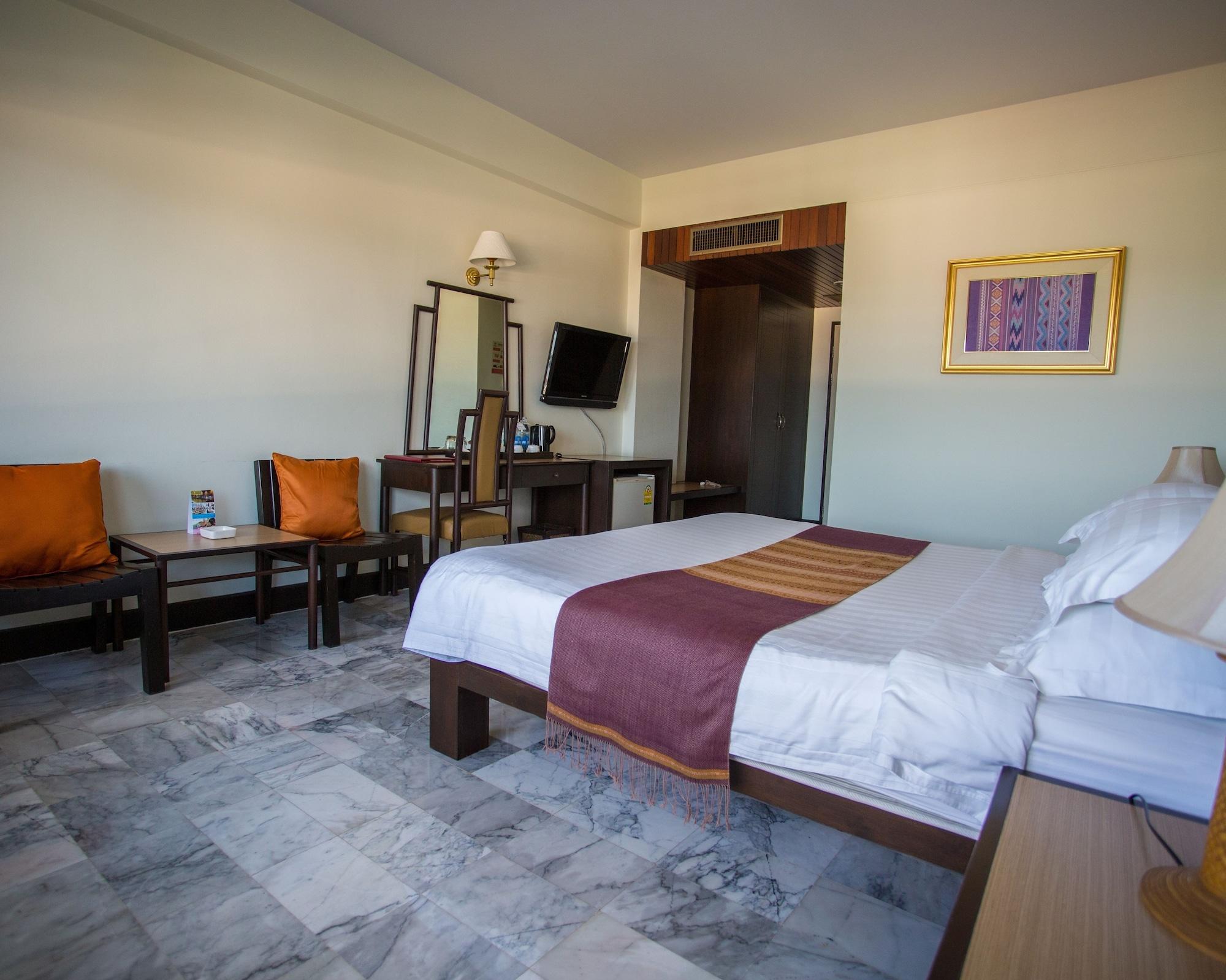 Seeharaj Hotel Uttaradit Kültér fotó