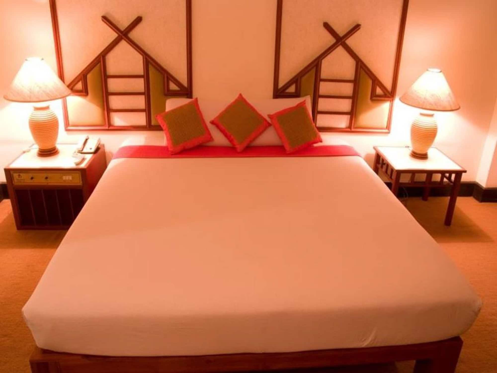 Seeharaj Hotel Uttaradit Kültér fotó