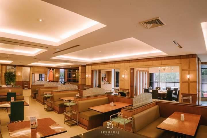 Seeharaj Hotel Uttaradit Kültér fotó