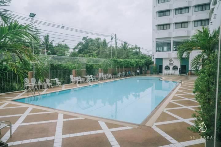 Seeharaj Hotel Uttaradit Kültér fotó