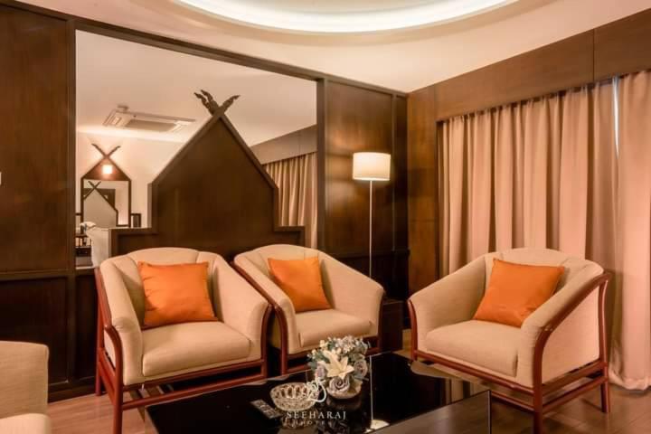 Seeharaj Hotel Uttaradit Kültér fotó