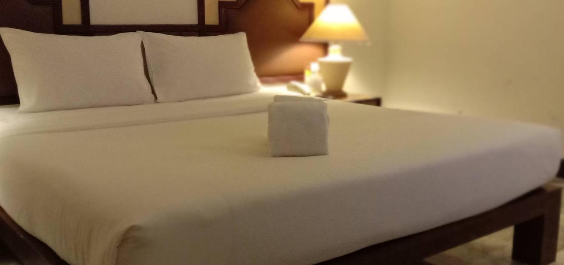 Seeharaj Hotel Uttaradit Kültér fotó