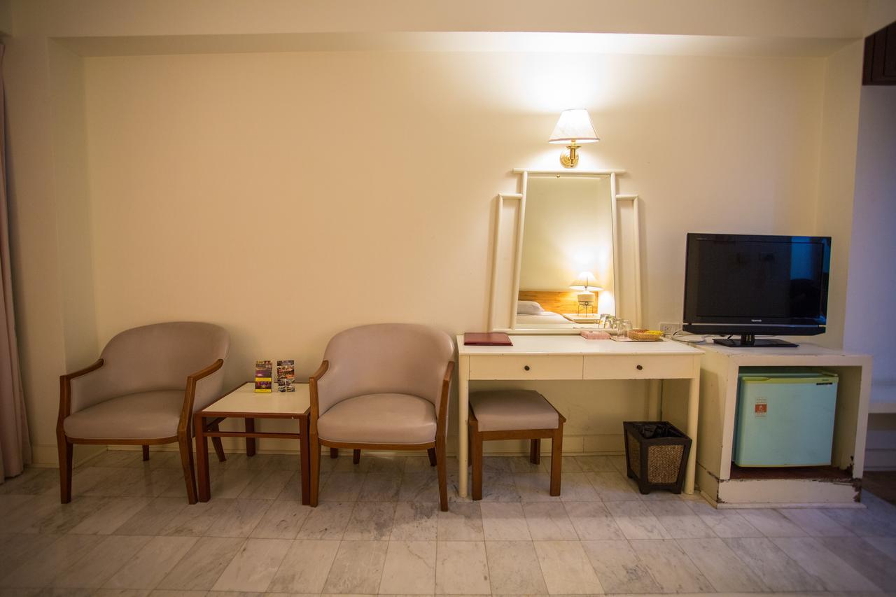 Seeharaj Hotel Uttaradit Kültér fotó