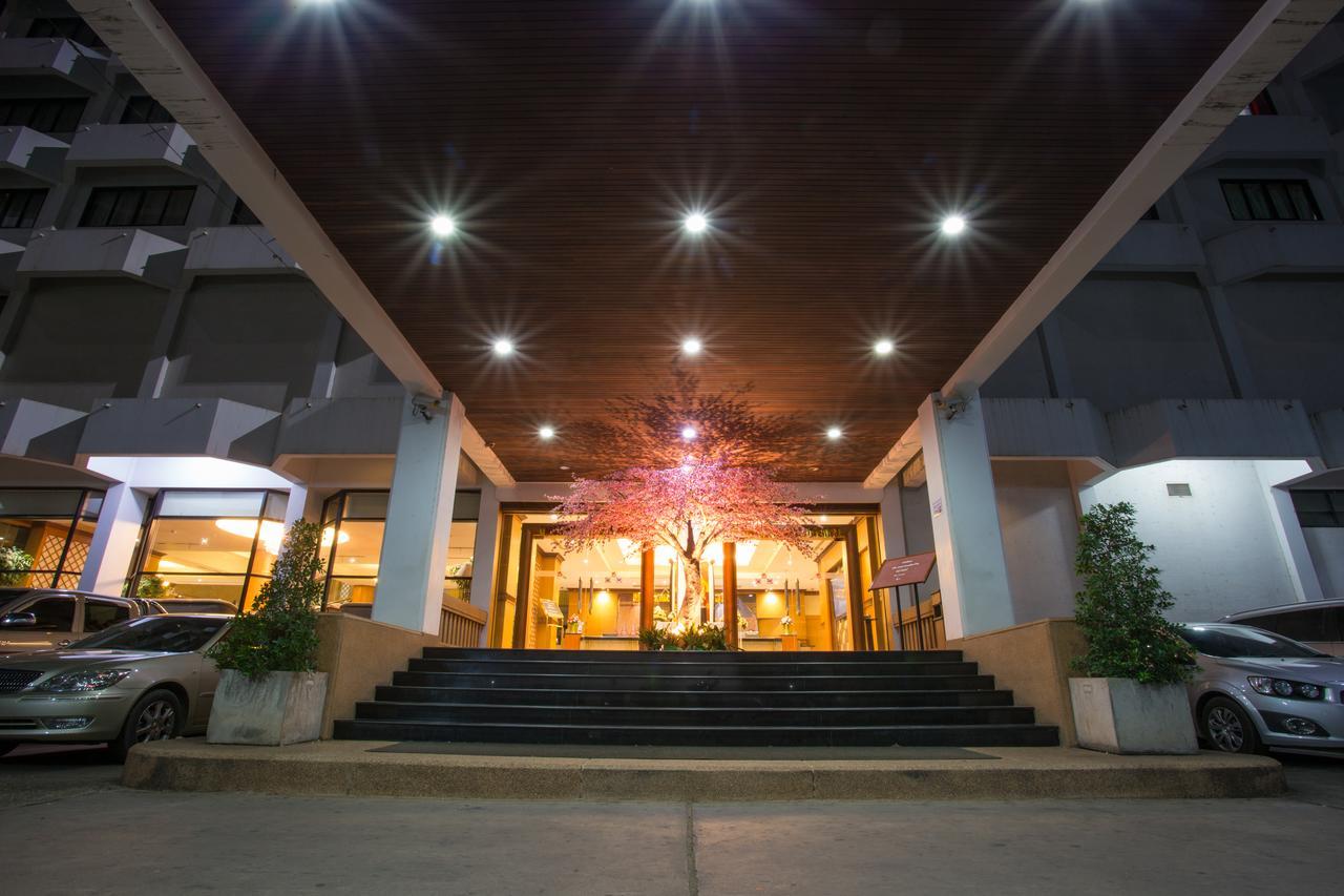 Seeharaj Hotel Uttaradit Kültér fotó