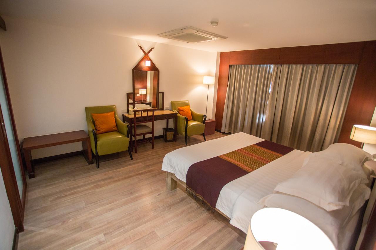 Seeharaj Hotel Uttaradit Kültér fotó